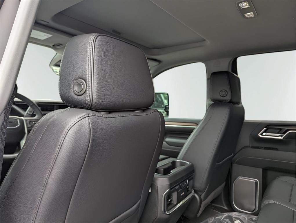 new 2025 GMC Sierra 2500 car, priced at $85,555