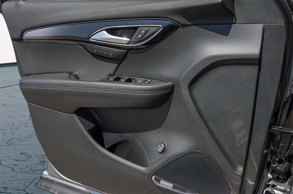 new 2025 Buick Envision car, priced at $34,435