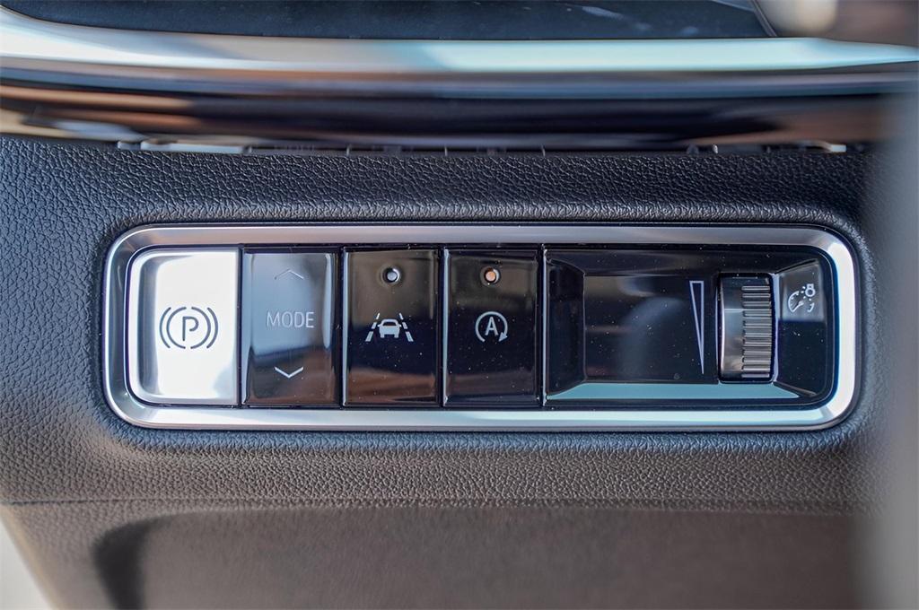 new 2025 Buick Envision car, priced at $34,435