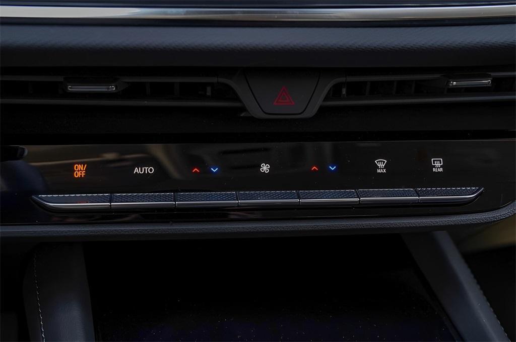 new 2025 Buick Envision car, priced at $34,435