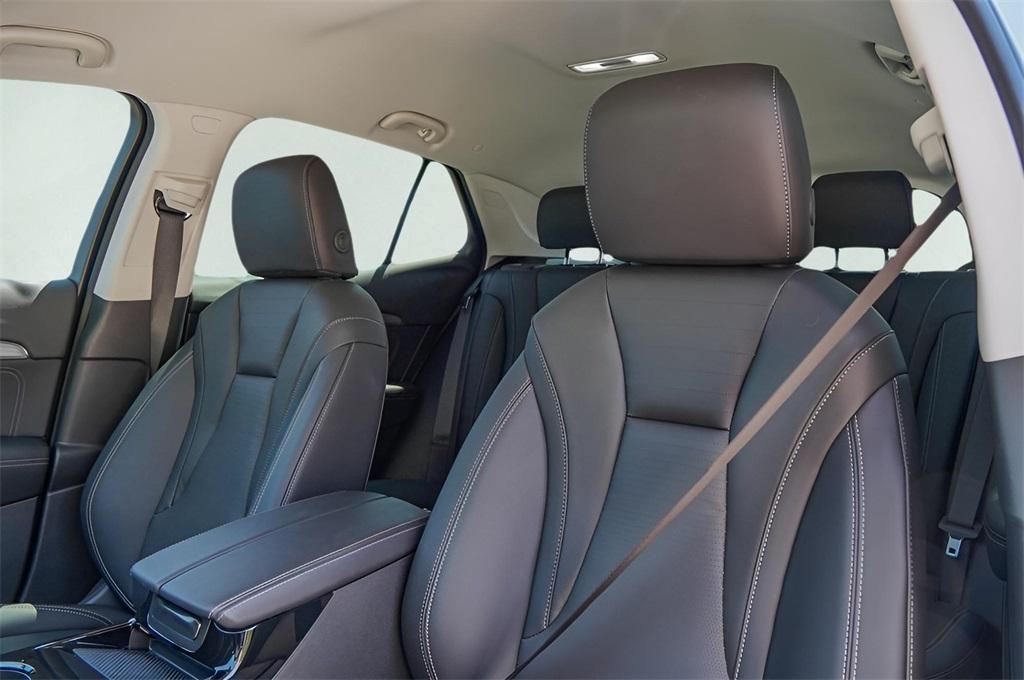 new 2025 Buick Envision car, priced at $34,435