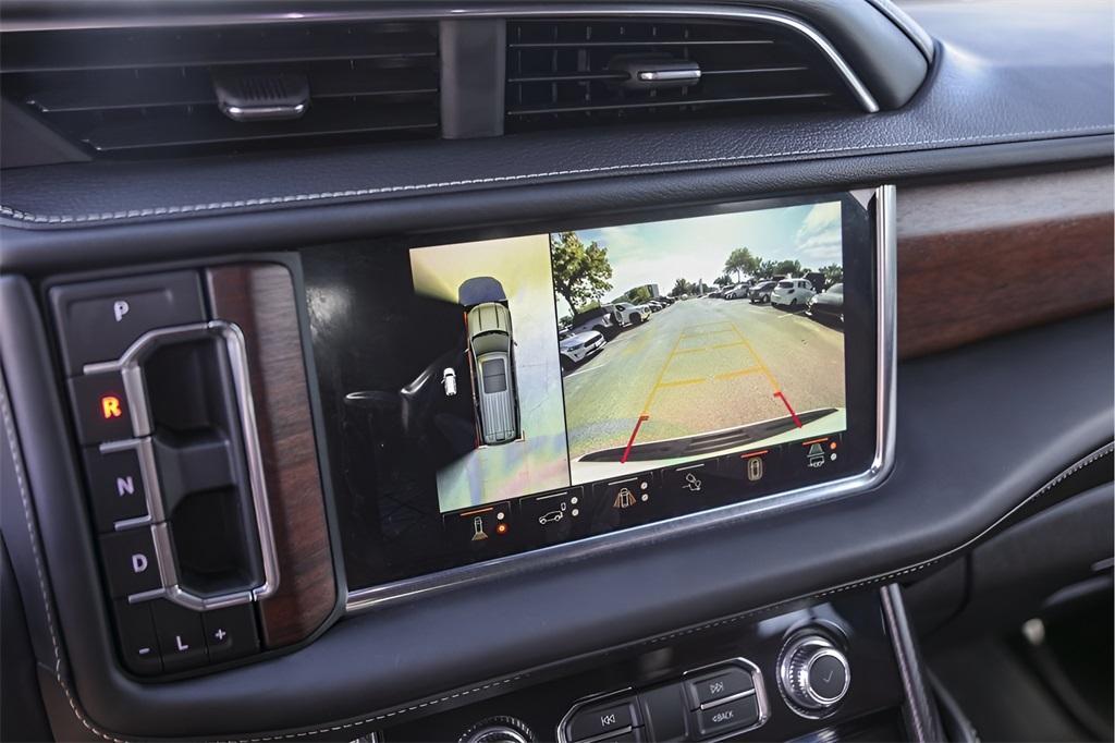 used 2023 GMC Yukon XL car, priced at $76,900