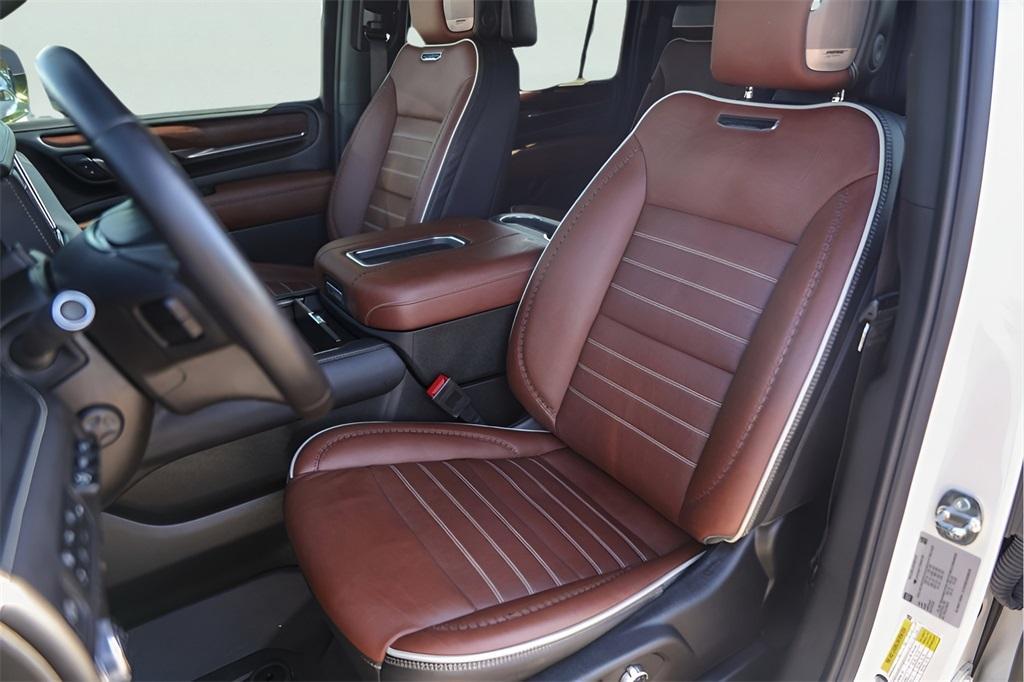 used 2023 GMC Yukon XL car, priced at $76,900