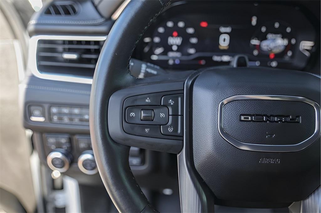 used 2023 GMC Yukon XL car, priced at $76,900