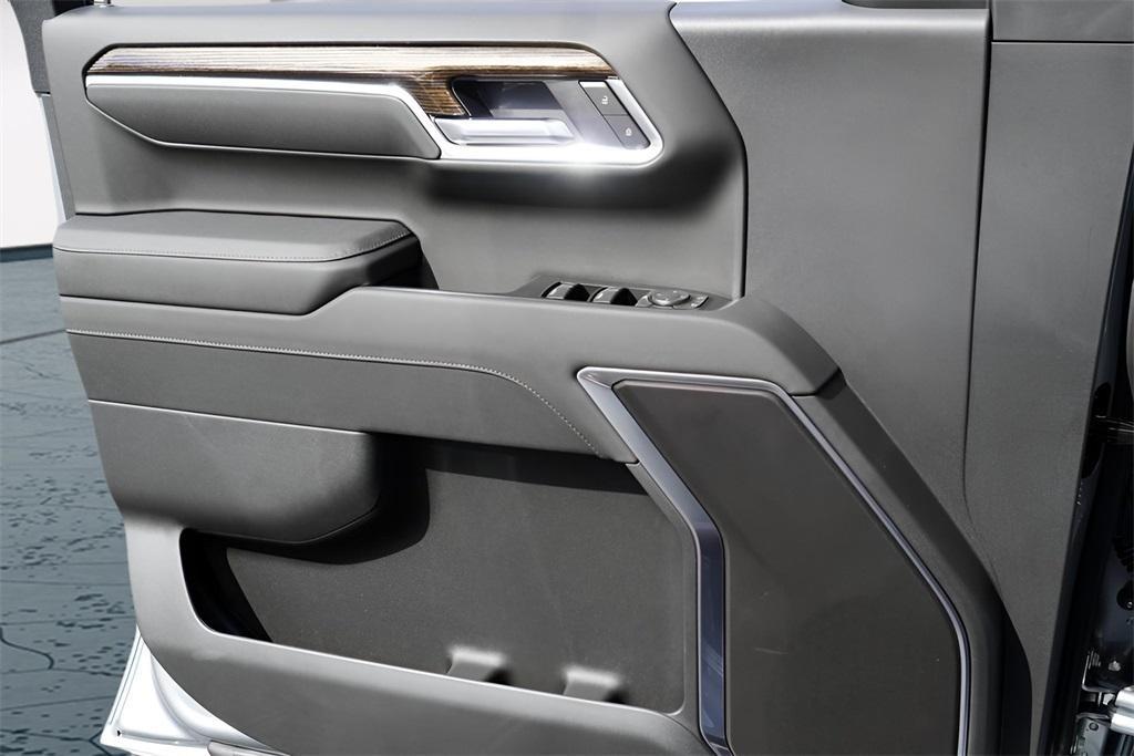 new 2026 GMC Sierra 1500 car, priced at $45,400