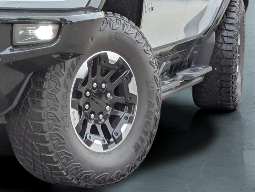 new 2025 GMC HUMMER EV Pickup car, priced at $122,405