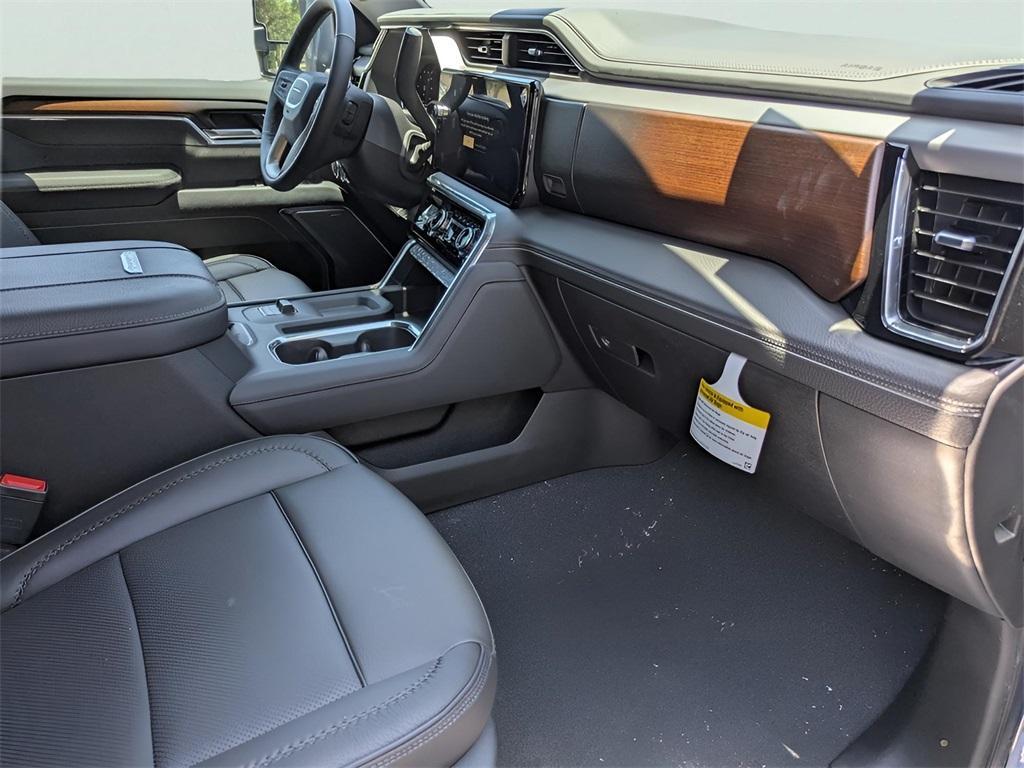 new 2025 GMC Sierra 2500 car, priced at $84,000