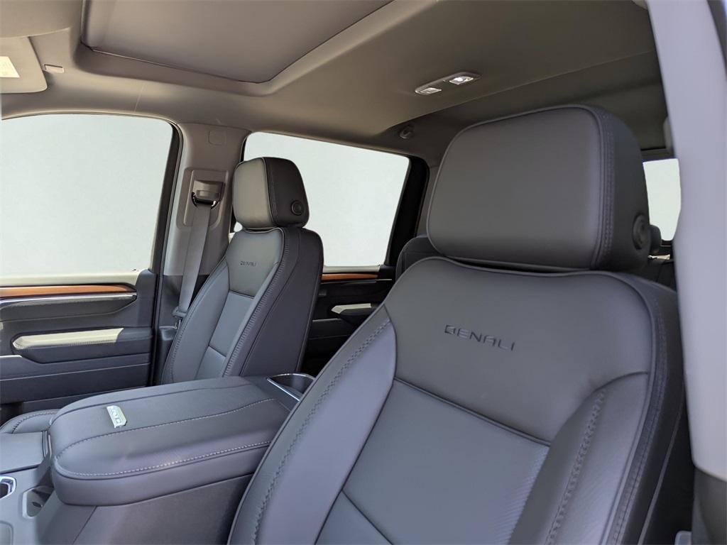 new 2025 GMC Sierra 2500 car, priced at $84,000