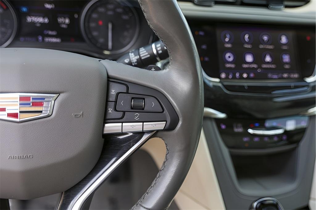 used 2022 Cadillac XT6 car, priced at $35,498