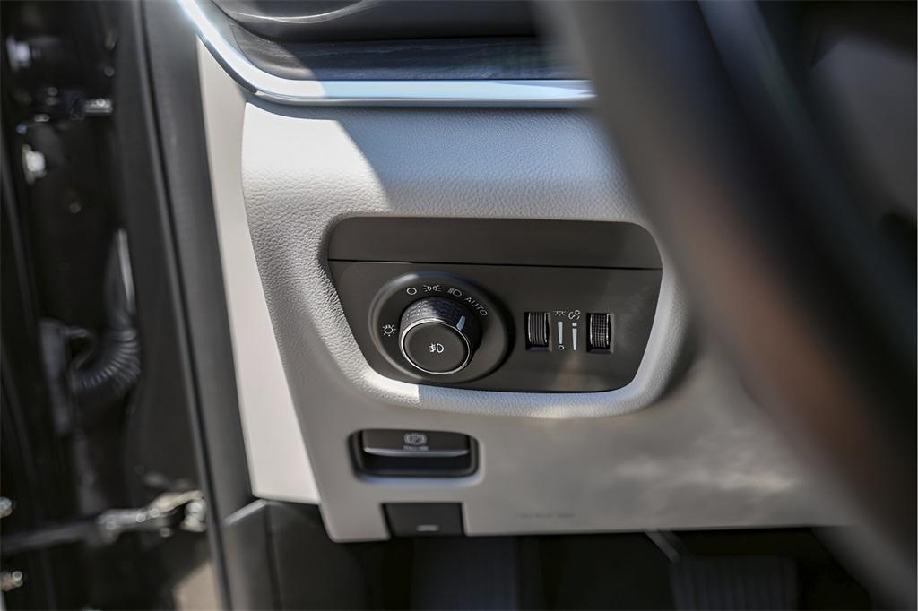 used 2022 Jeep Grand Cherokee L car, priced at $36,900