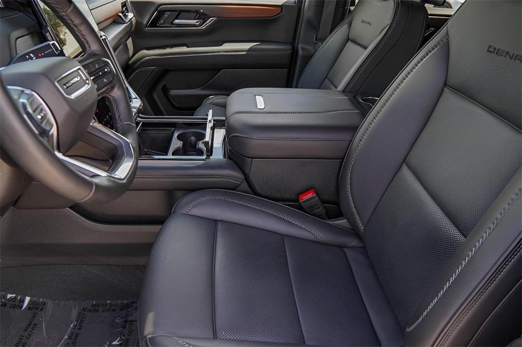 used 2025 GMC Yukon car, priced at $88,900