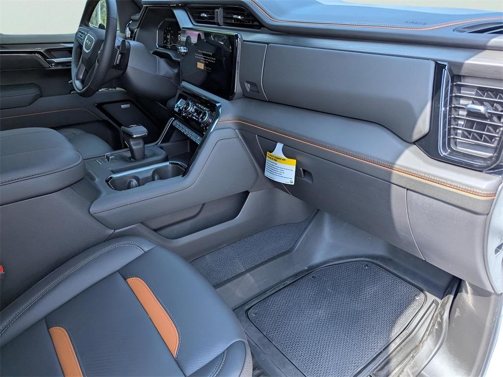 new 2025 GMC Sierra 1500 car, priced at $71,629