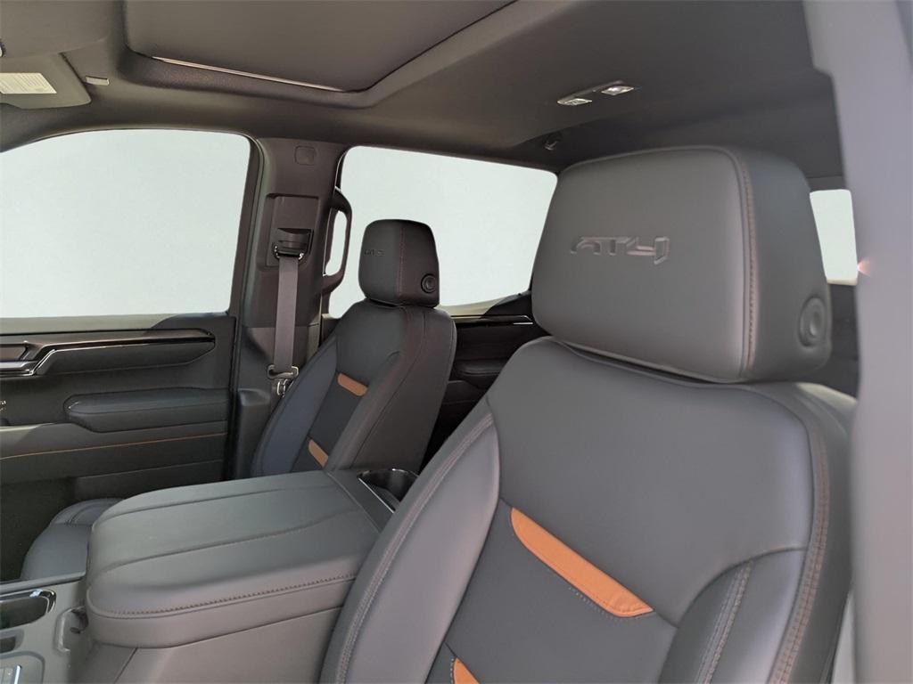 new 2025 GMC Sierra 1500 car, priced at $71,629