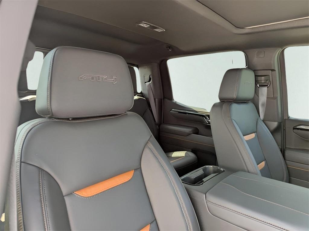 new 2025 GMC Sierra 1500 car, priced at $71,629