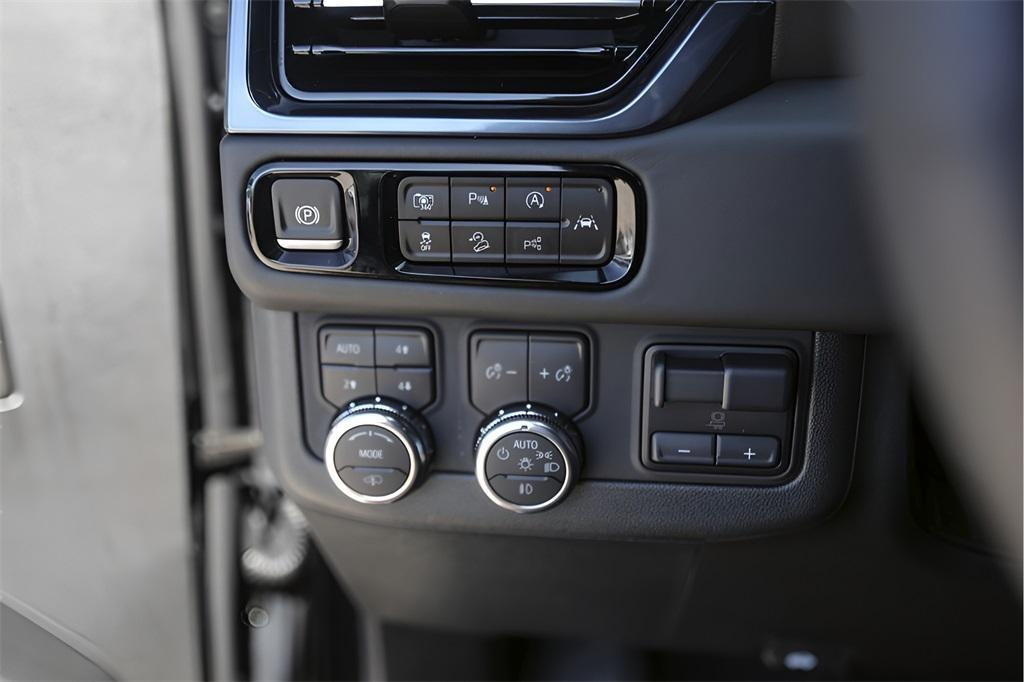 used 2025 GMC Yukon car, priced at $87,900