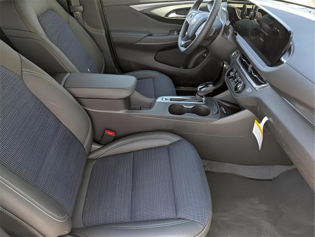 new 2025 Buick Envista car, priced at $27,650