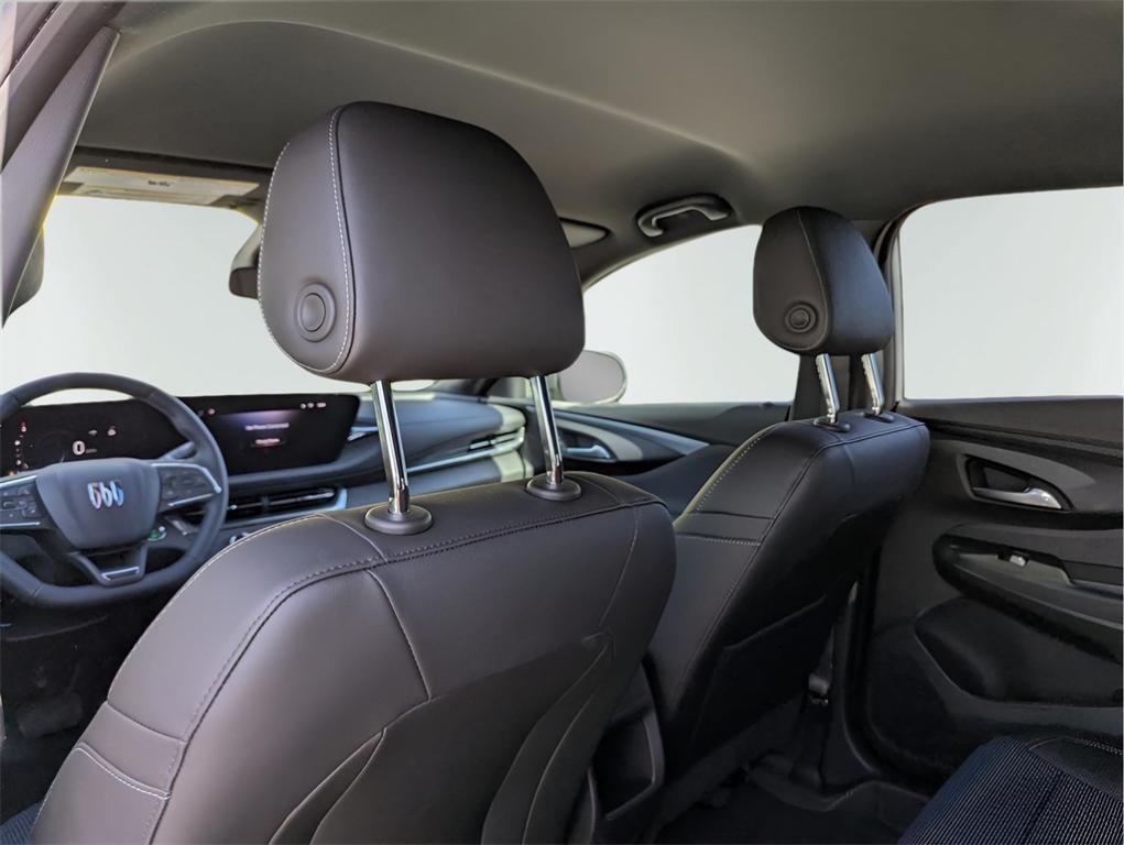 new 2025 Buick Envista car, priced at $27,650