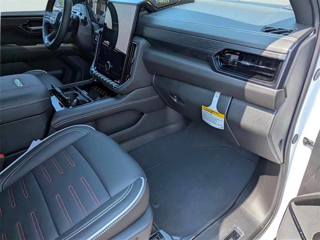 new 2025 GMC Yukon XL car, priced at $100,995