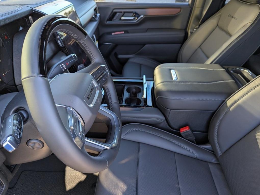 new 2025 GMC Yukon car, priced at $93,670