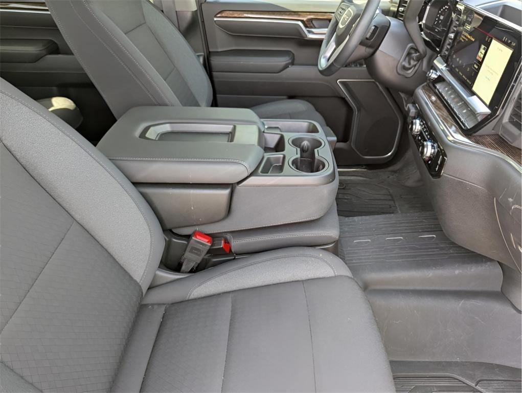 new 2025 GMC Sierra 1500 car, priced at $42,995