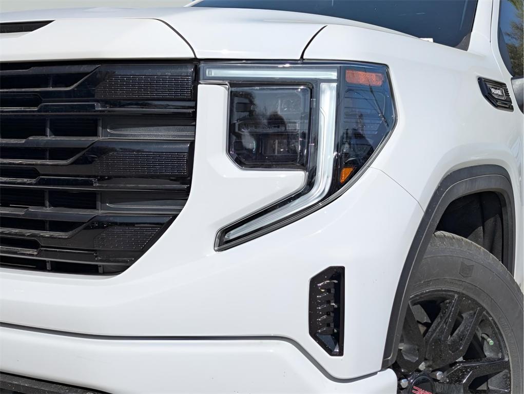 new 2025 GMC Sierra 1500 car, priced at $42,995