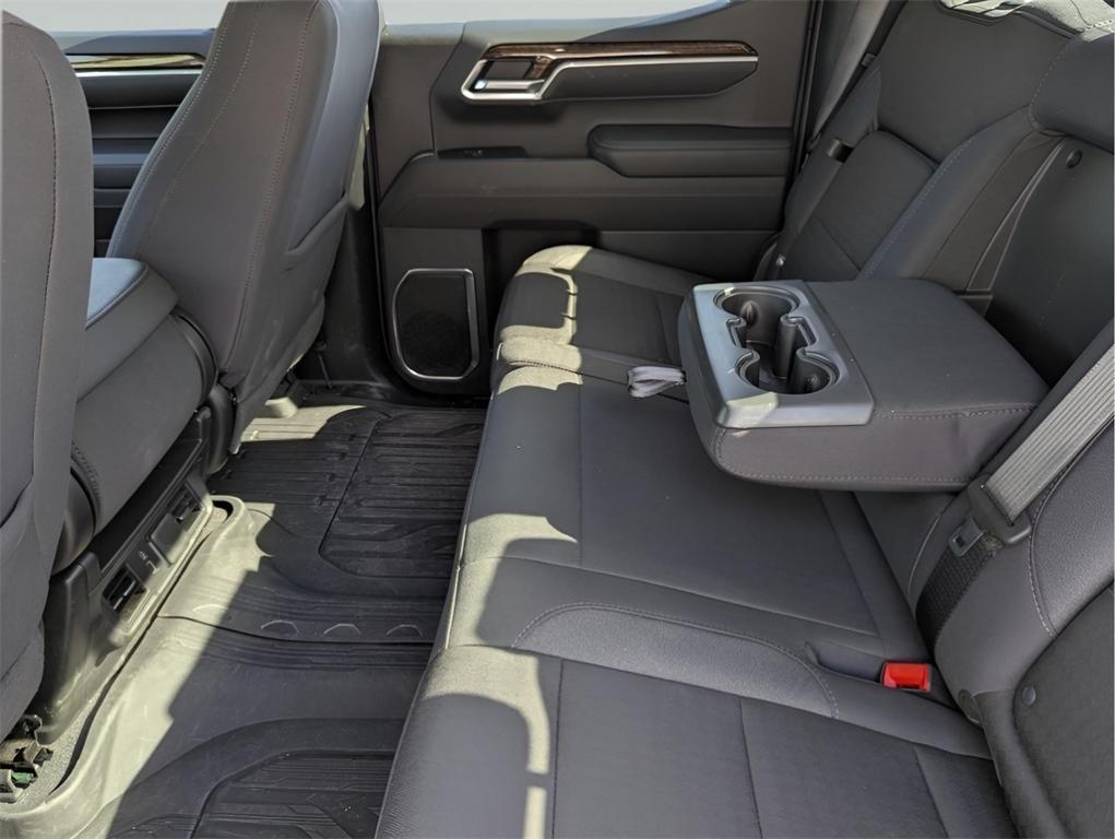new 2025 GMC Sierra 1500 car, priced at $42,995
