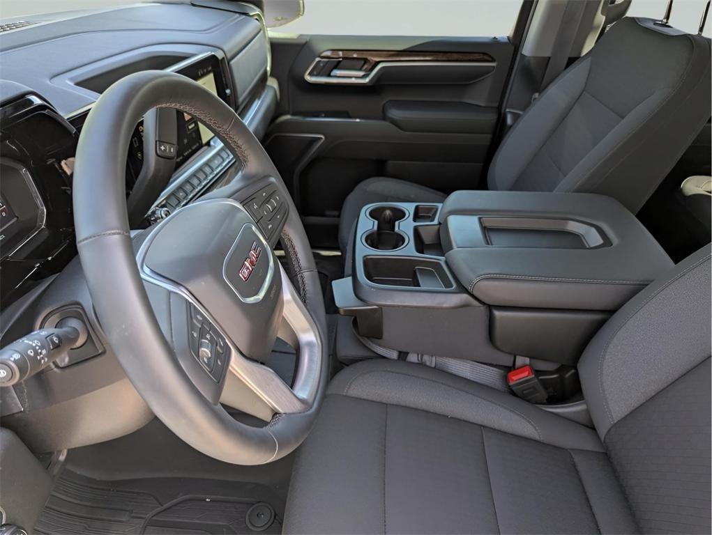 new 2025 GMC Sierra 1500 car, priced at $42,995