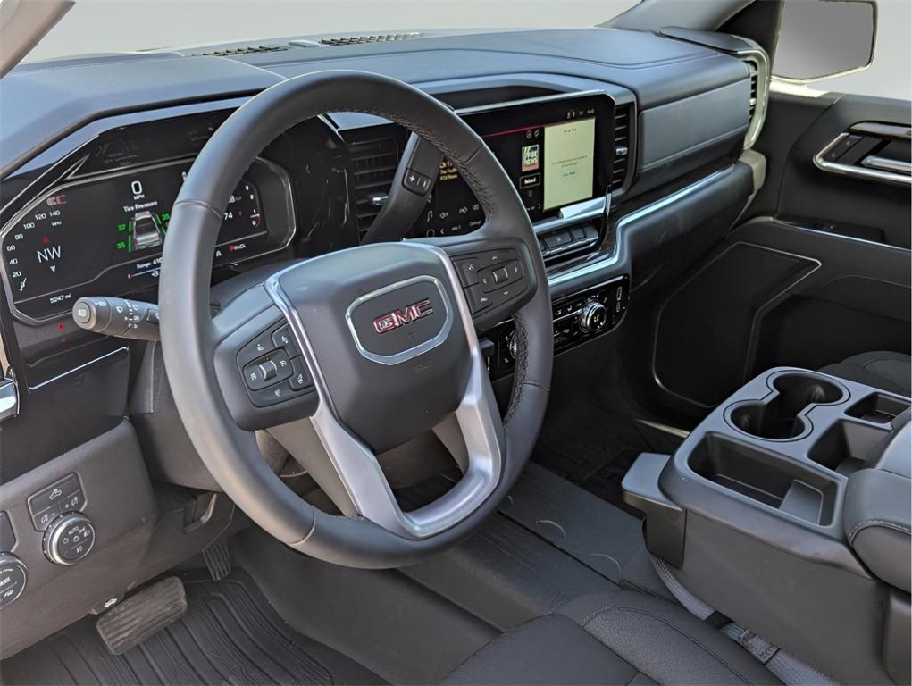 new 2025 GMC Sierra 1500 car, priced at $42,995