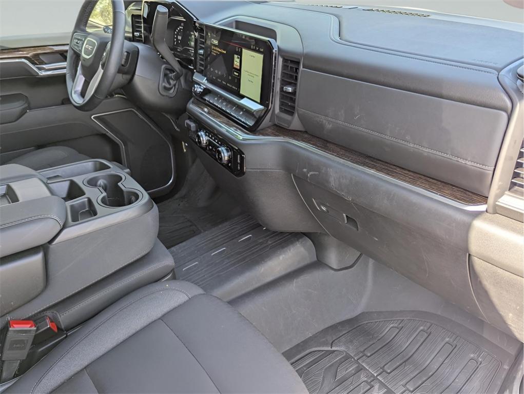 new 2025 GMC Sierra 1500 car, priced at $42,995
