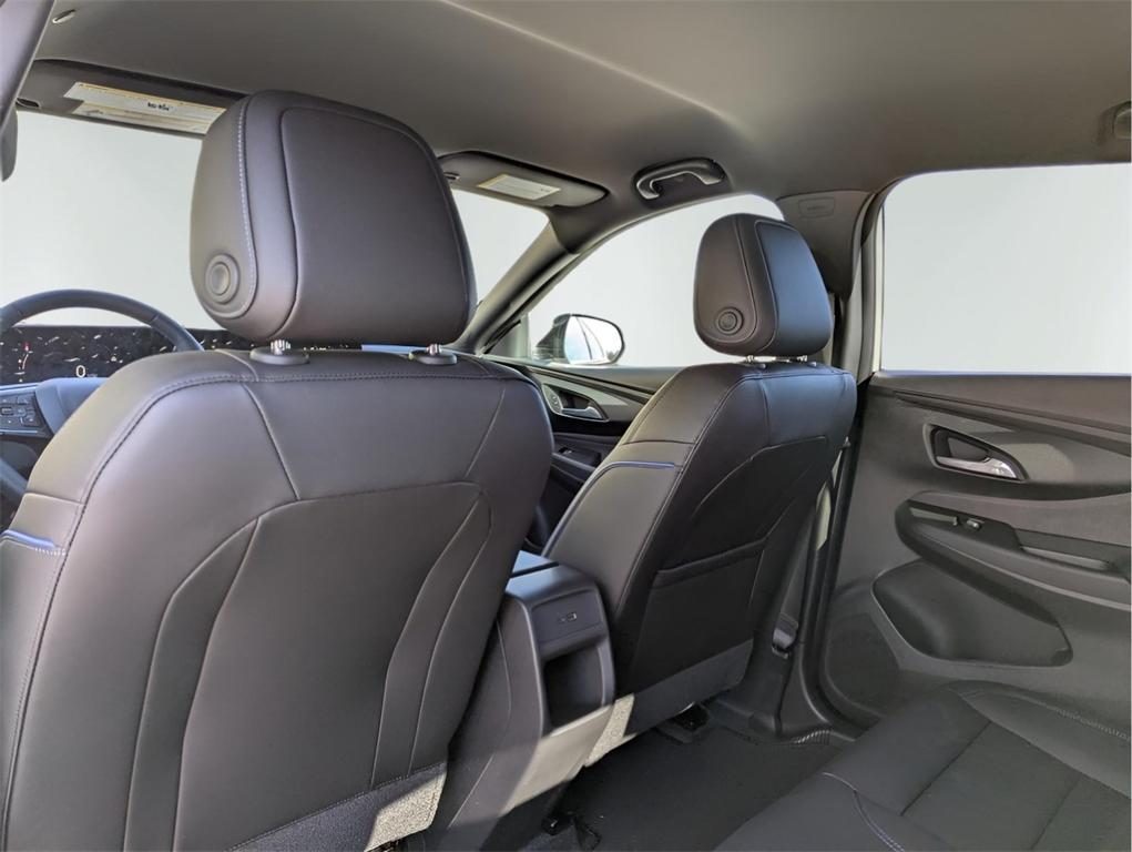 new 2025 Buick Envista car, priced at $28,455