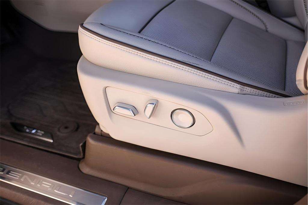 used 2024 GMC Yukon car, priced at $69,500