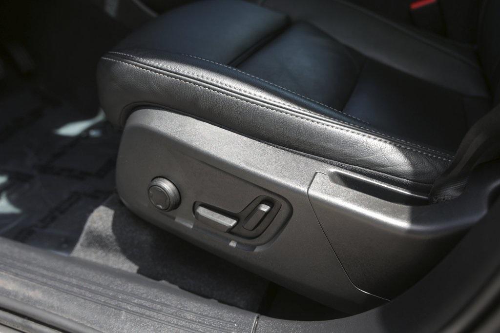 used 2024 Volvo XC40 car, priced at $36,998