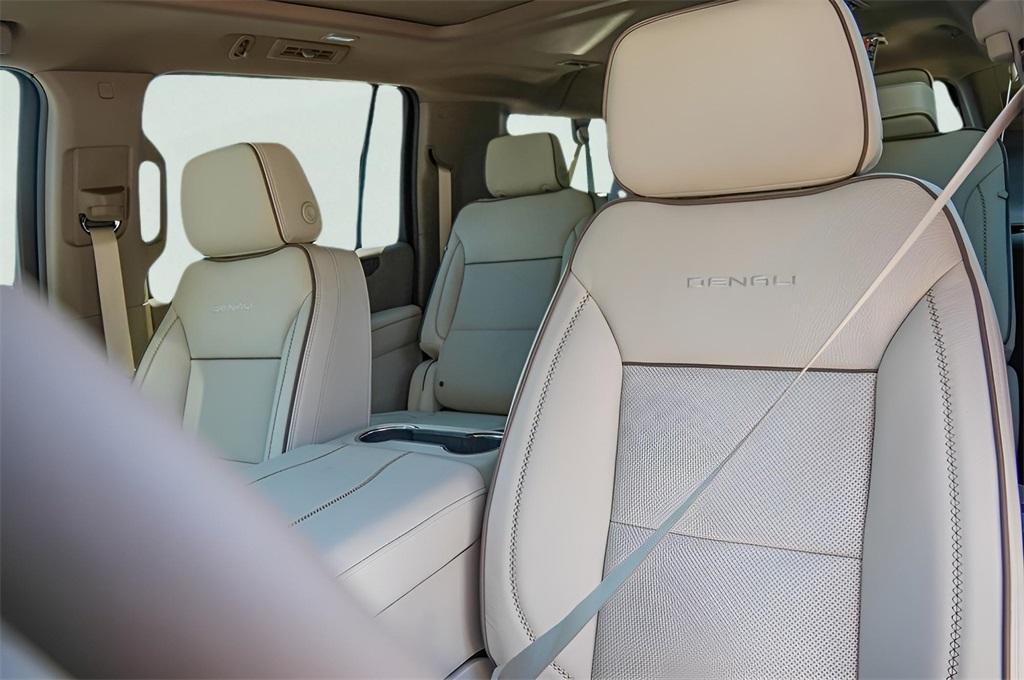 new 2025 GMC Yukon XL car, priced at $93,205