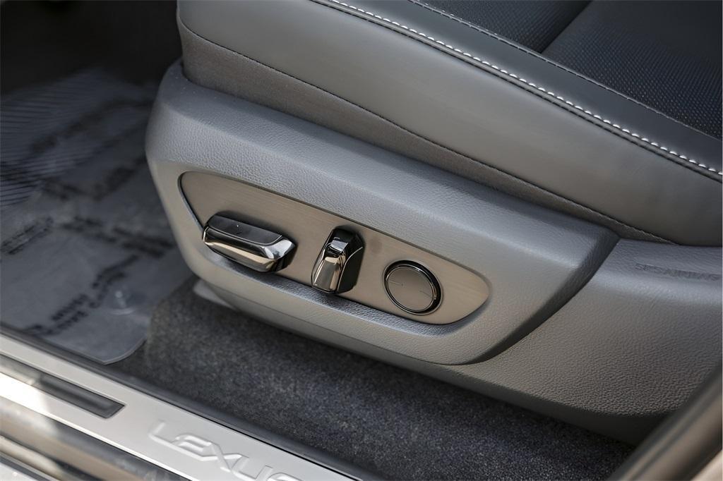used 2025 Lexus GX 550 car, priced at $89,900
