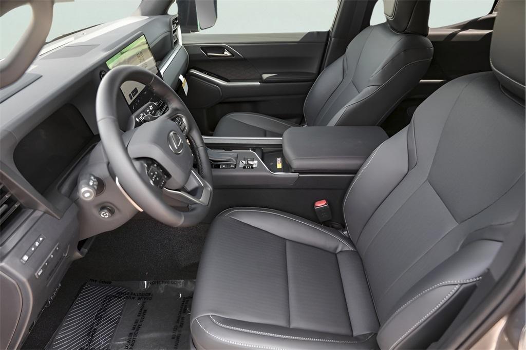 used 2025 Lexus GX 550 car, priced at $89,900