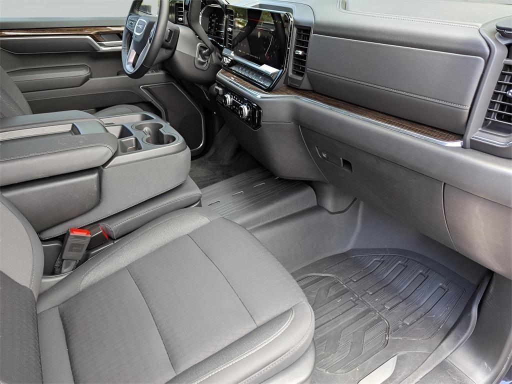 new 2025 GMC Sierra 1500 car, priced at $43,490