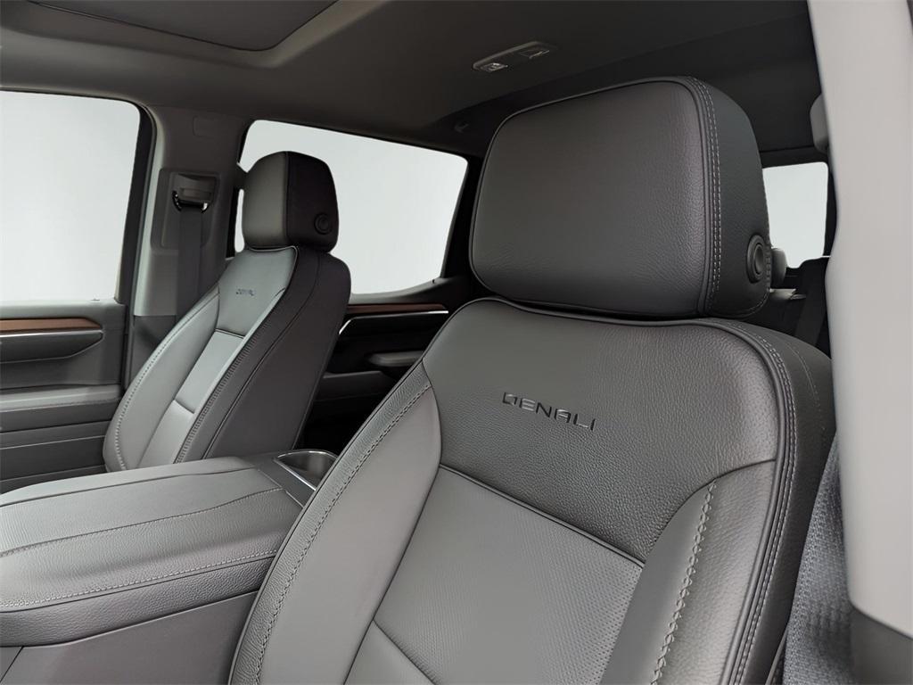 new 2025 GMC Sierra 1500 car, priced at $66,700