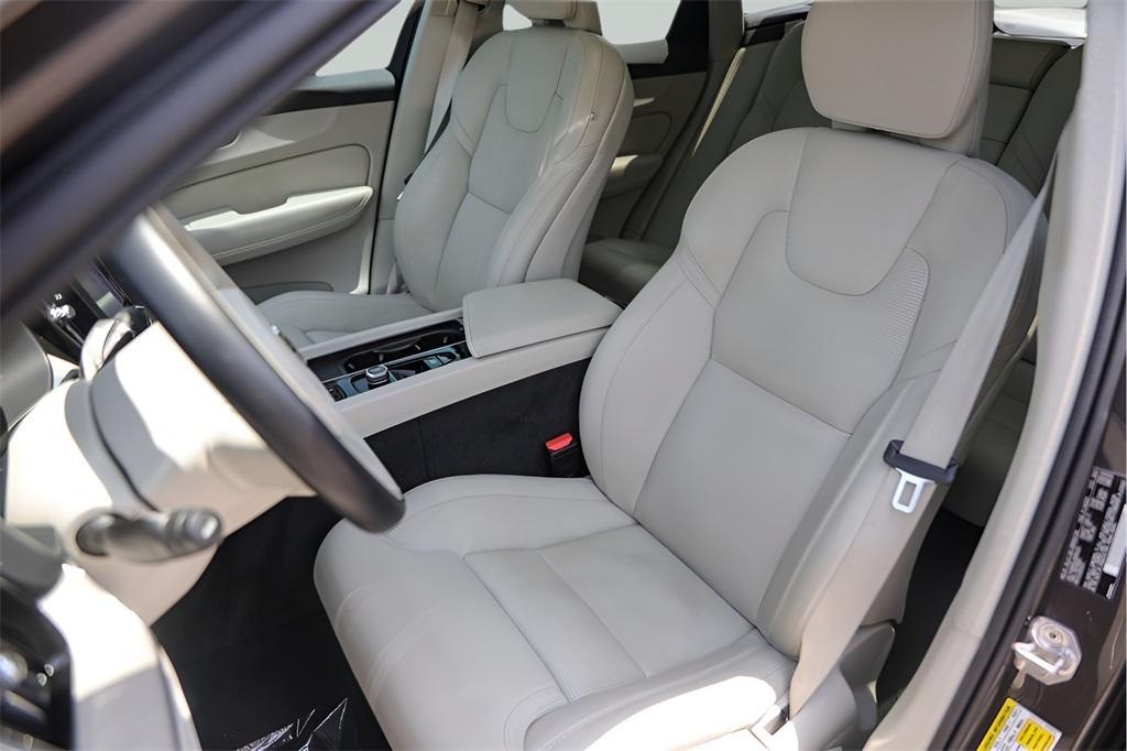 used 2022 Volvo XC60 car, priced at $40,498