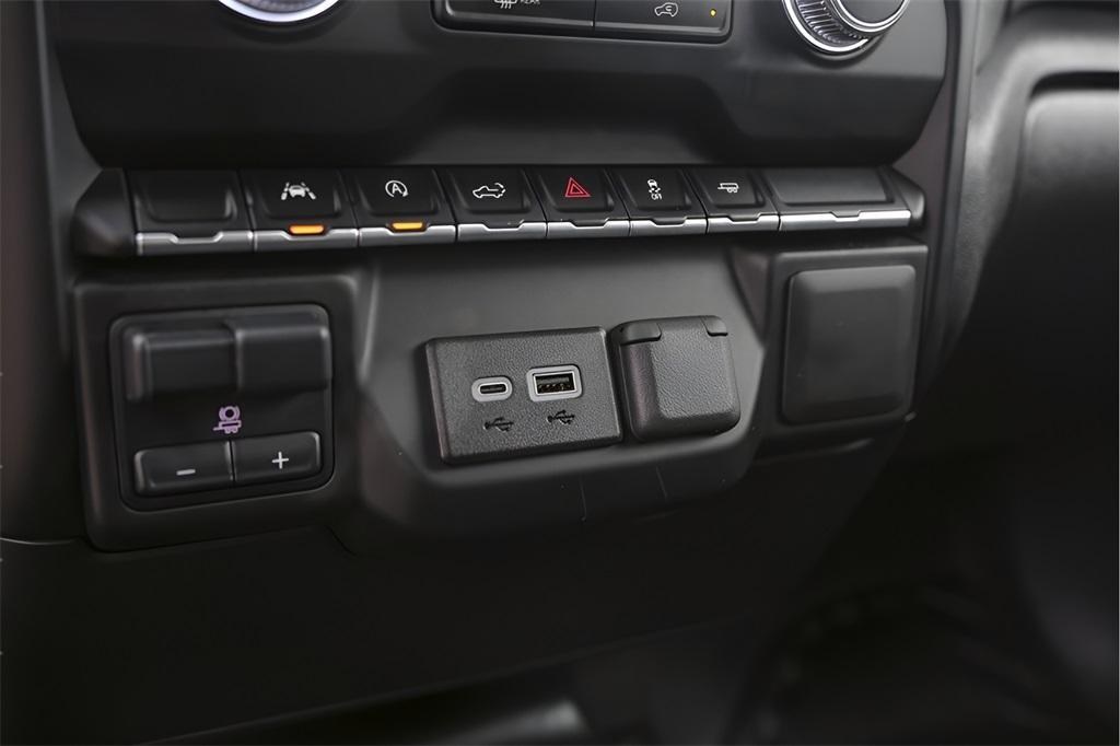 used 2024 GMC Sierra 1500 car, priced at $37,900