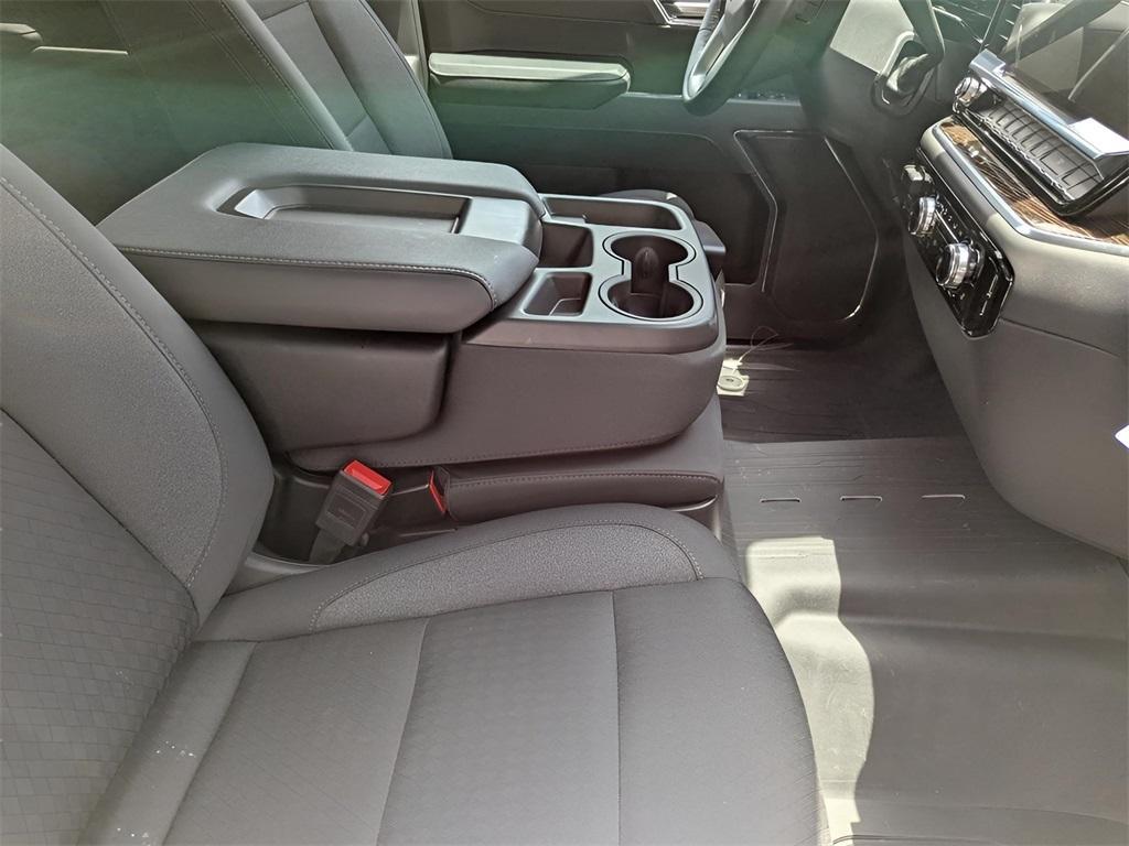 new 2025 GMC Sierra 1500 car, priced at $43,490
