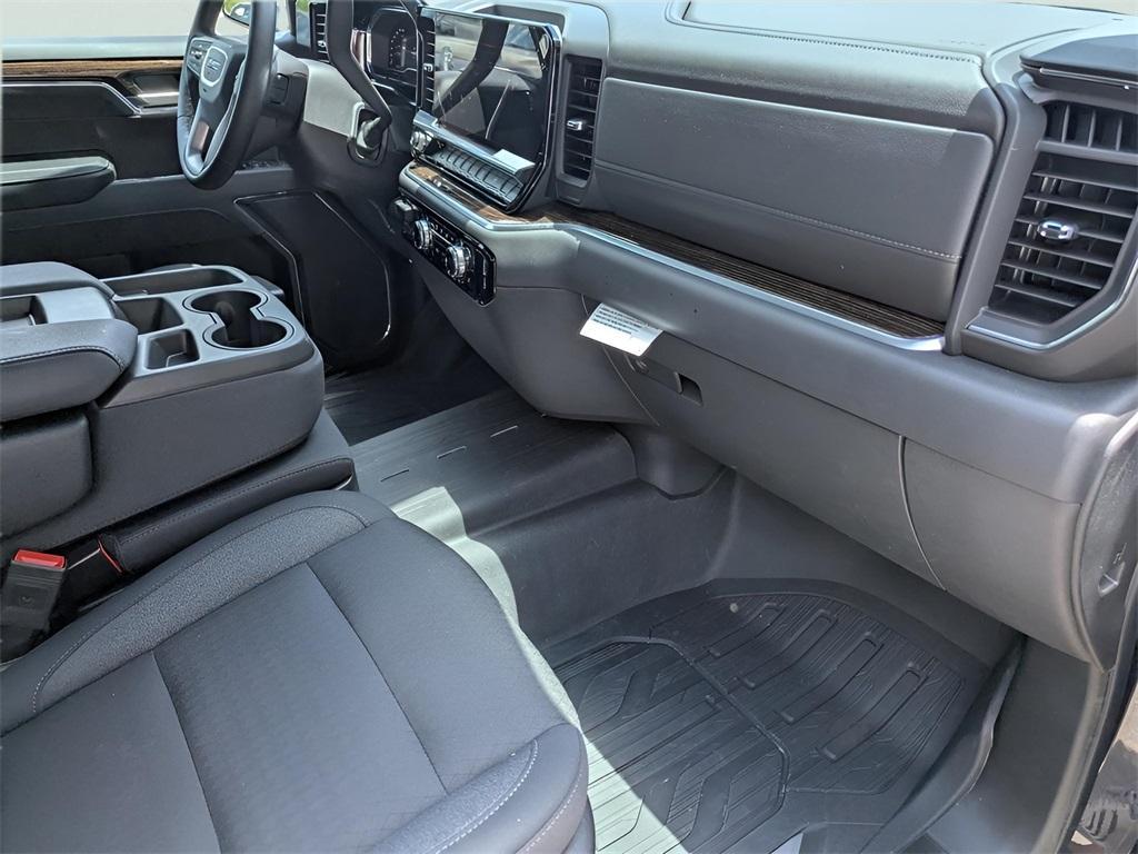 new 2025 GMC Sierra 1500 car, priced at $43,490