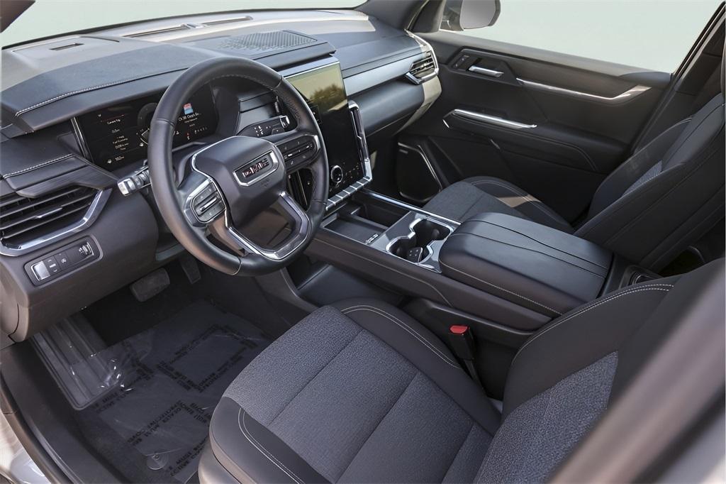 used 2025 GMC Acadia car, priced at $34,600