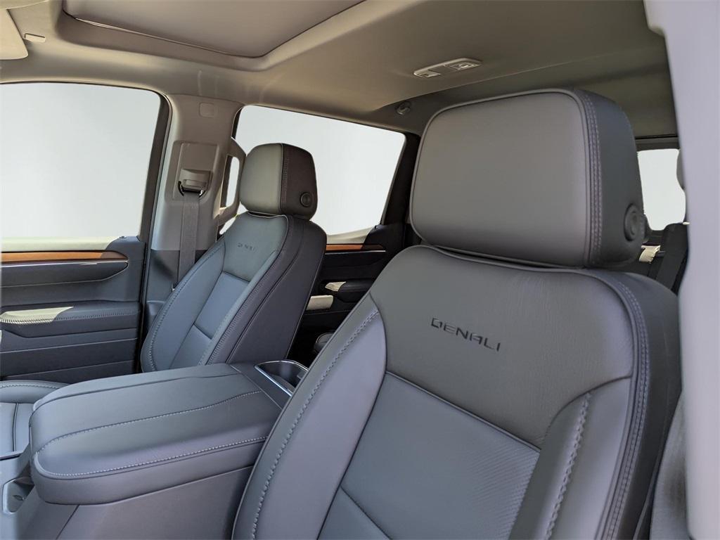 new 2025 GMC Sierra 1500 car, priced at $64,705