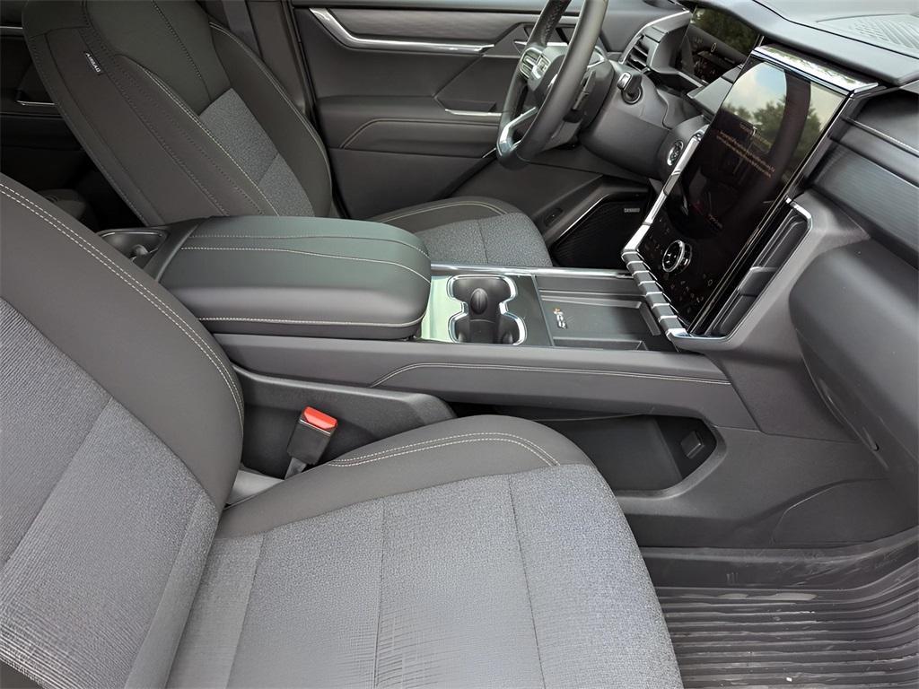 new 2025 GMC Acadia car, priced at $43,645