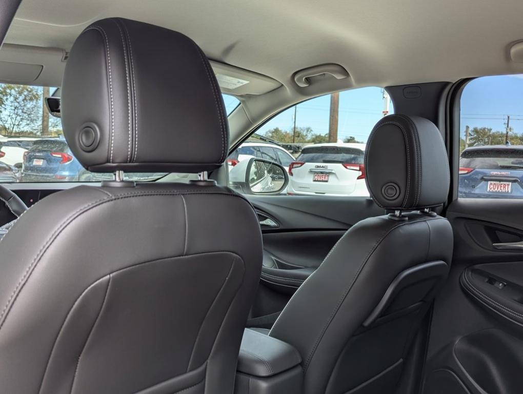 new 2025 Buick Encore GX car, priced at $36,280