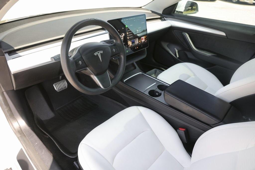 used 2022 Tesla Model 3 car, priced at $27,900