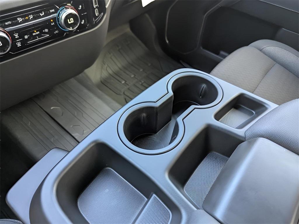 new 2025 GMC Sierra 1500 car, priced at $43,320