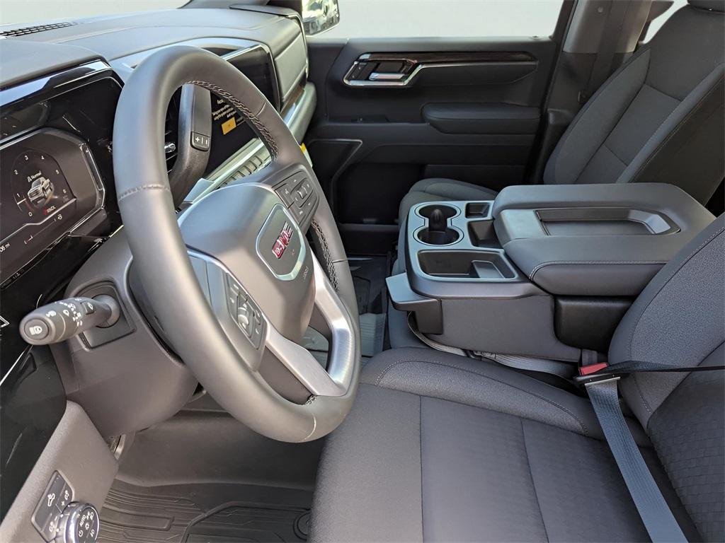 new 2025 GMC Sierra 1500 car, priced at $43,320