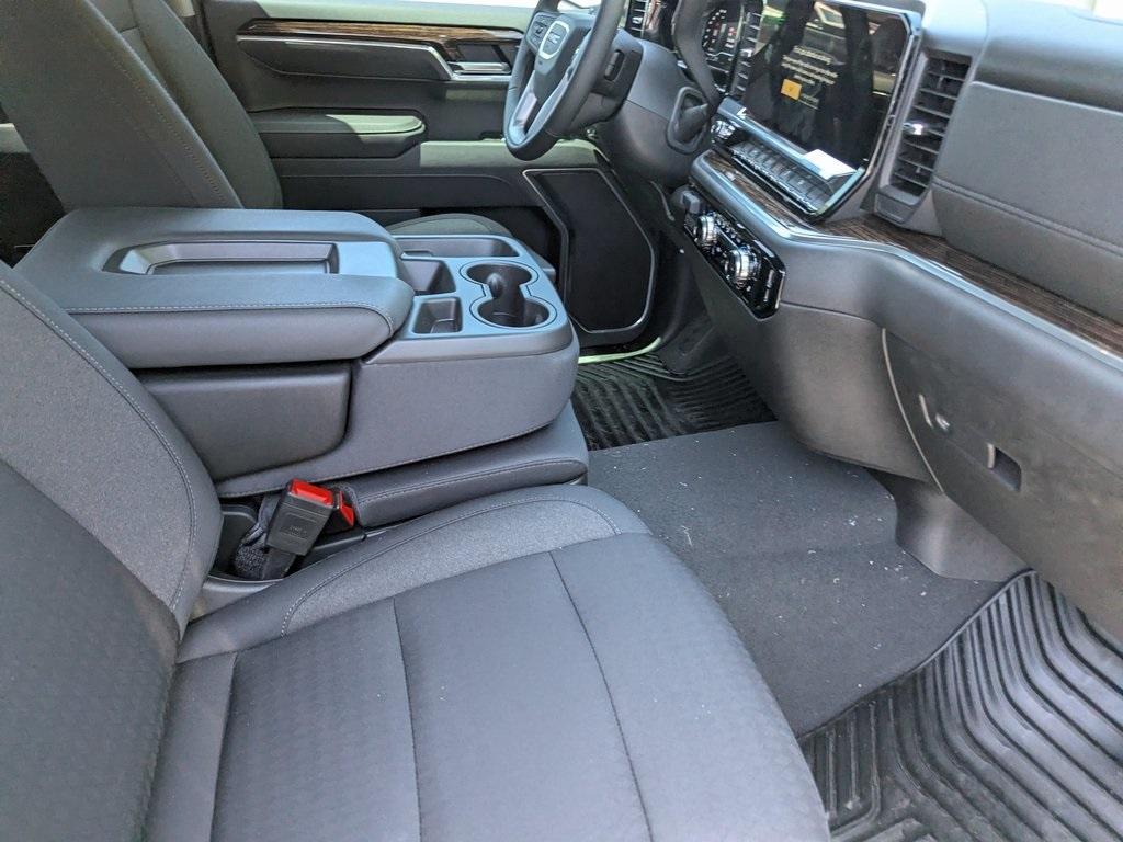 new 2025 GMC Sierra 1500 car, priced at $40,640