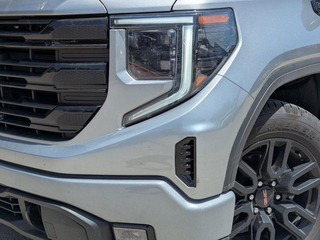 new 2025 GMC Sierra 1500 car, priced at $40,640